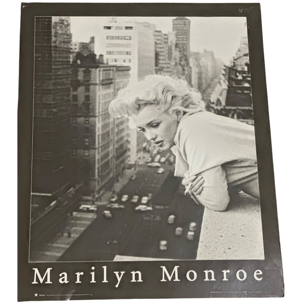 CMG Worldwide Marilyn Monroe B&W Wall Poster Photo Print Size 16"x20"